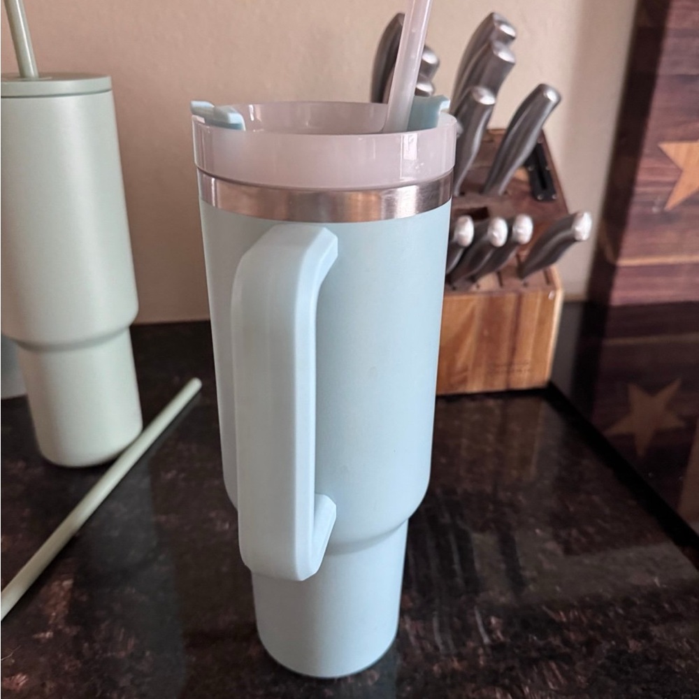 Stanley Blue Travel Mug - Picture 2 of 5